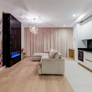 Vida Herastrau, Luxury 2 Bucureşti