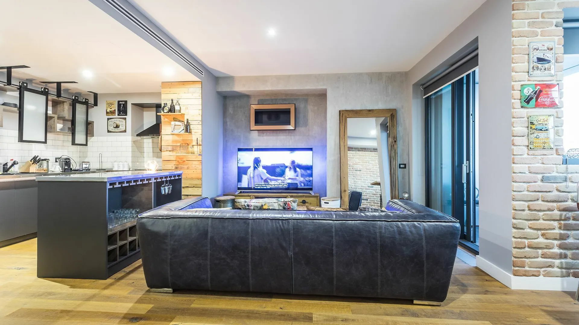 New York Experience Suite With City View Bucharest Romania