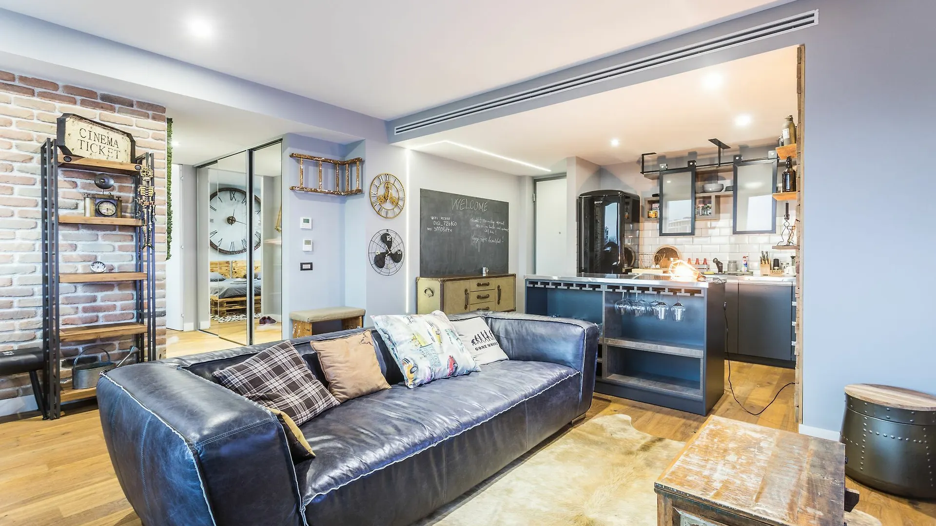 Apartment New York Experience Suite With City View Bucharest Romania